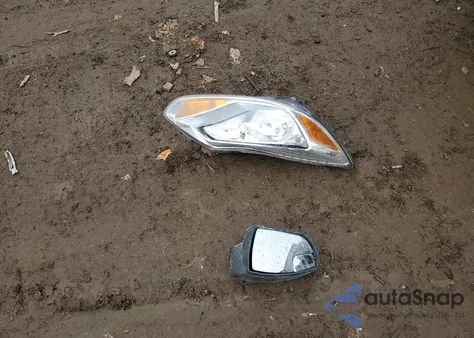 2014 Ford Focus Se z USA, uszkodzony, nr VIN 1FADP3F28EL194294